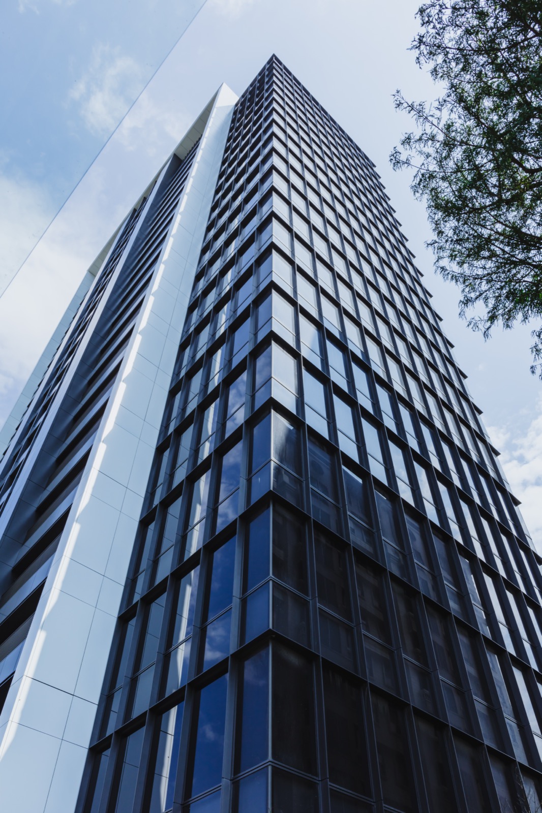 CAAM 承德 168 建築安全感配圖